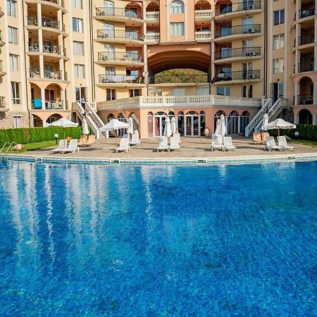 Menada Negresco Apartments Elenite Luaran gambar