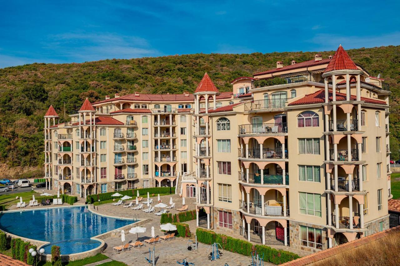 Menada Negresco Apartments Elenite Luaran gambar
