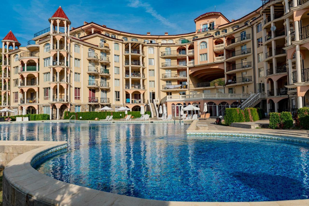 Menada Negresco Apartments Elenite Luaran gambar